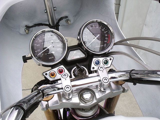 YAMAHA XJR400