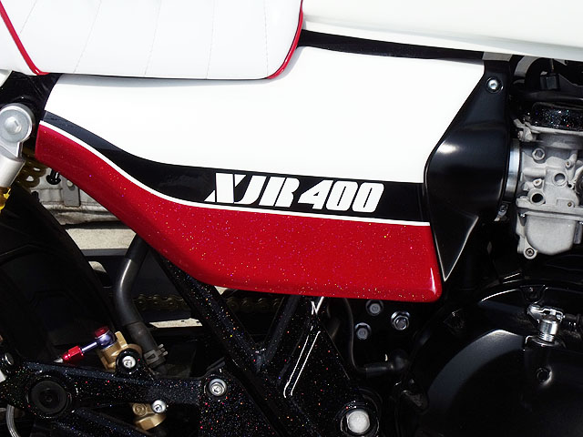 YAMAHA　XJR400
CBX仕様Ⅰ型赤/白
