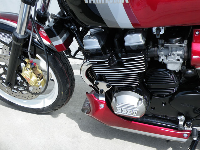 YAMAHA XJR400