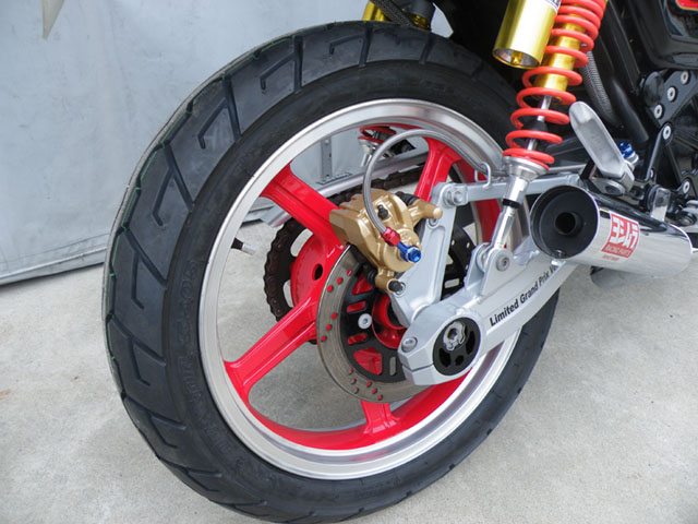 KAWASAKIゼファー400/FX仕様
E4リミテッドグランプリｰスペシャル
フルレストア/フルカスタム