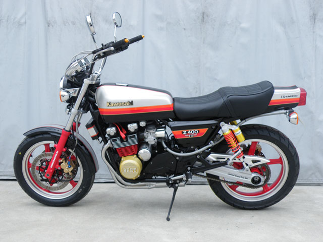 KAWASAKIゼファー400/FX仕様
E4リミテッドグランプリｰスペシャル
フルレストア/フルカスタム