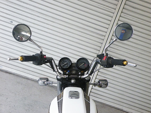 KAWASAKIゼファー400χ/FX仕様
E4仕様パールホワイトカスタム