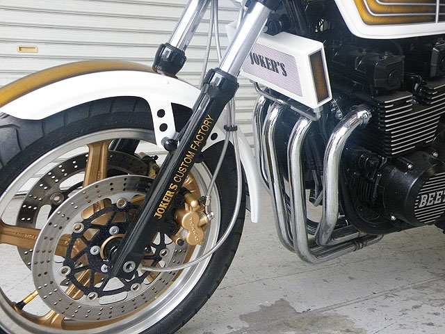 KAWASAKIゼファー400χ/FX仕様
E4仕様パールホワイトカスタム