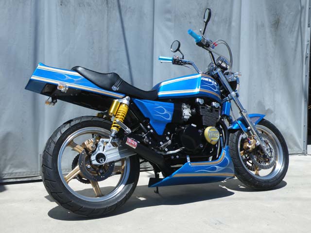 KAWASAKI　ゼファーMkⅡフルカスタム仕様